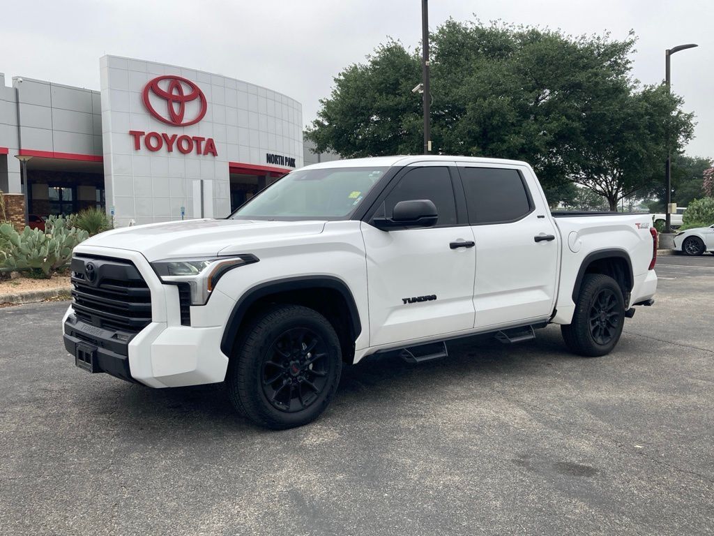 2024 Toyota Tundra SR5