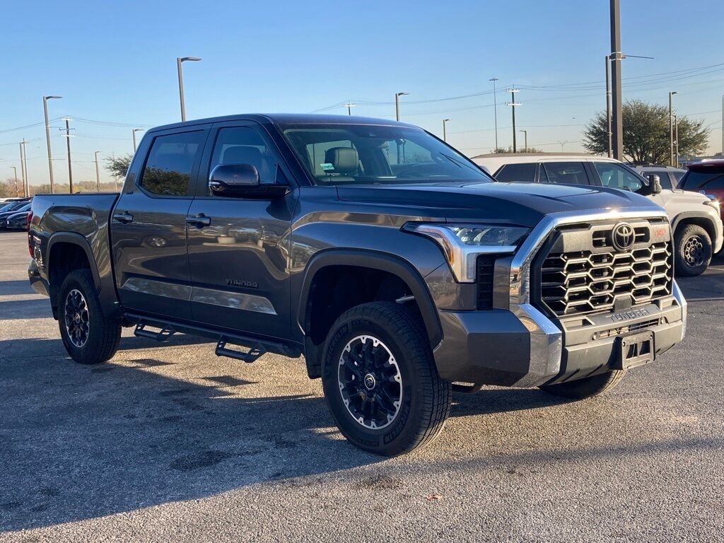 2024 Toyota Tundra SR5