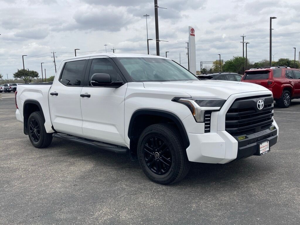2024 Toyota Tundra SR5