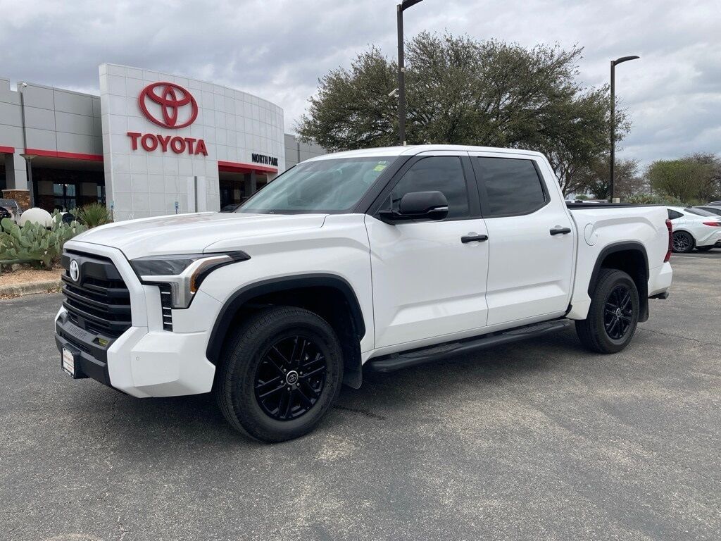 2024 Toyota Tundra SR5