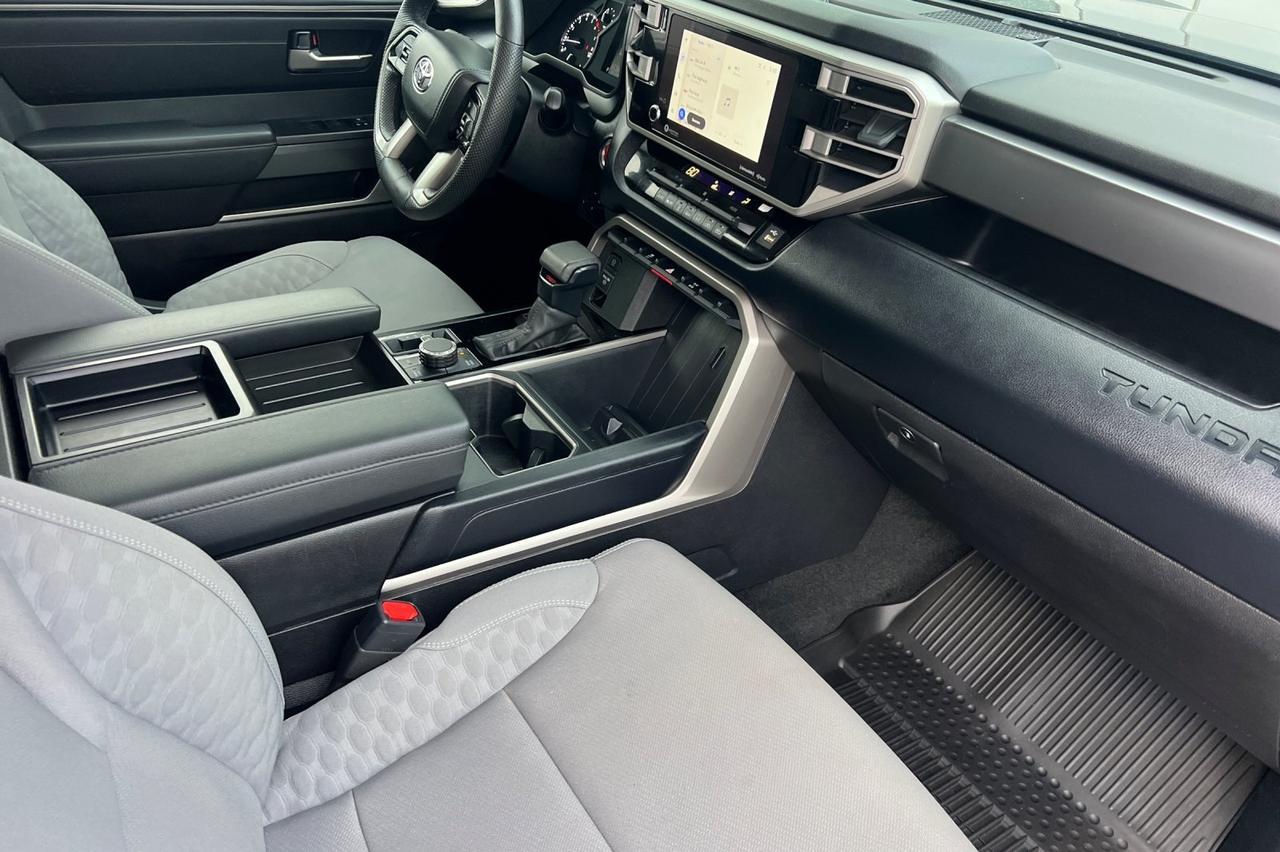 2024 Toyota Tundra SR5 Ontario OR