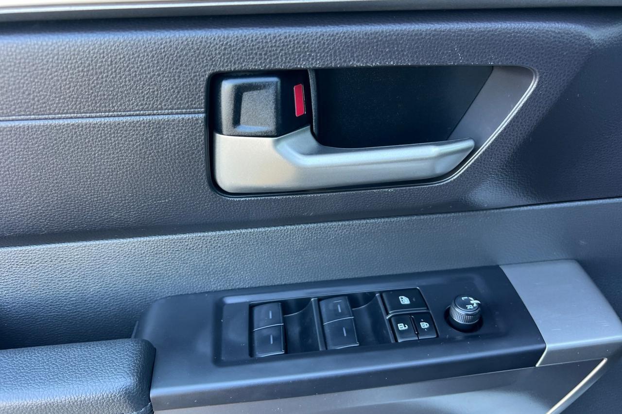 2024 Toyota Tundra SR5 Ontario OR