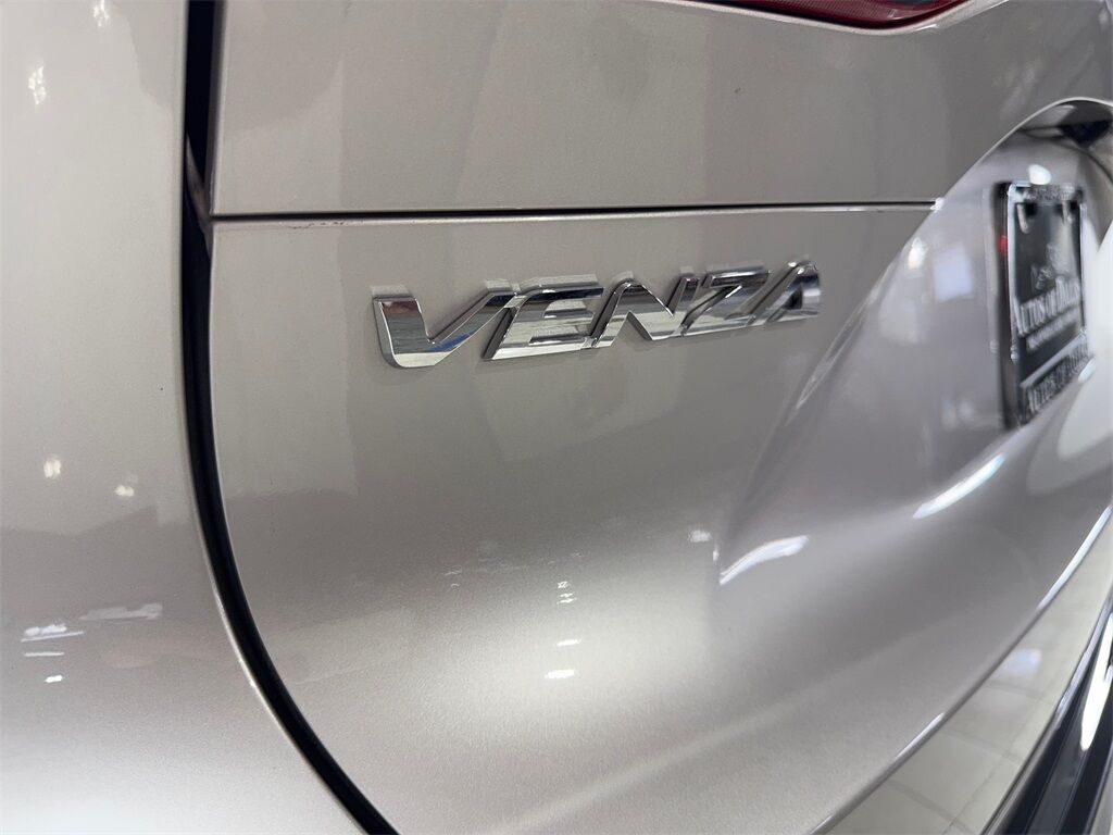 2024 Toyota Venza LE Irving TX