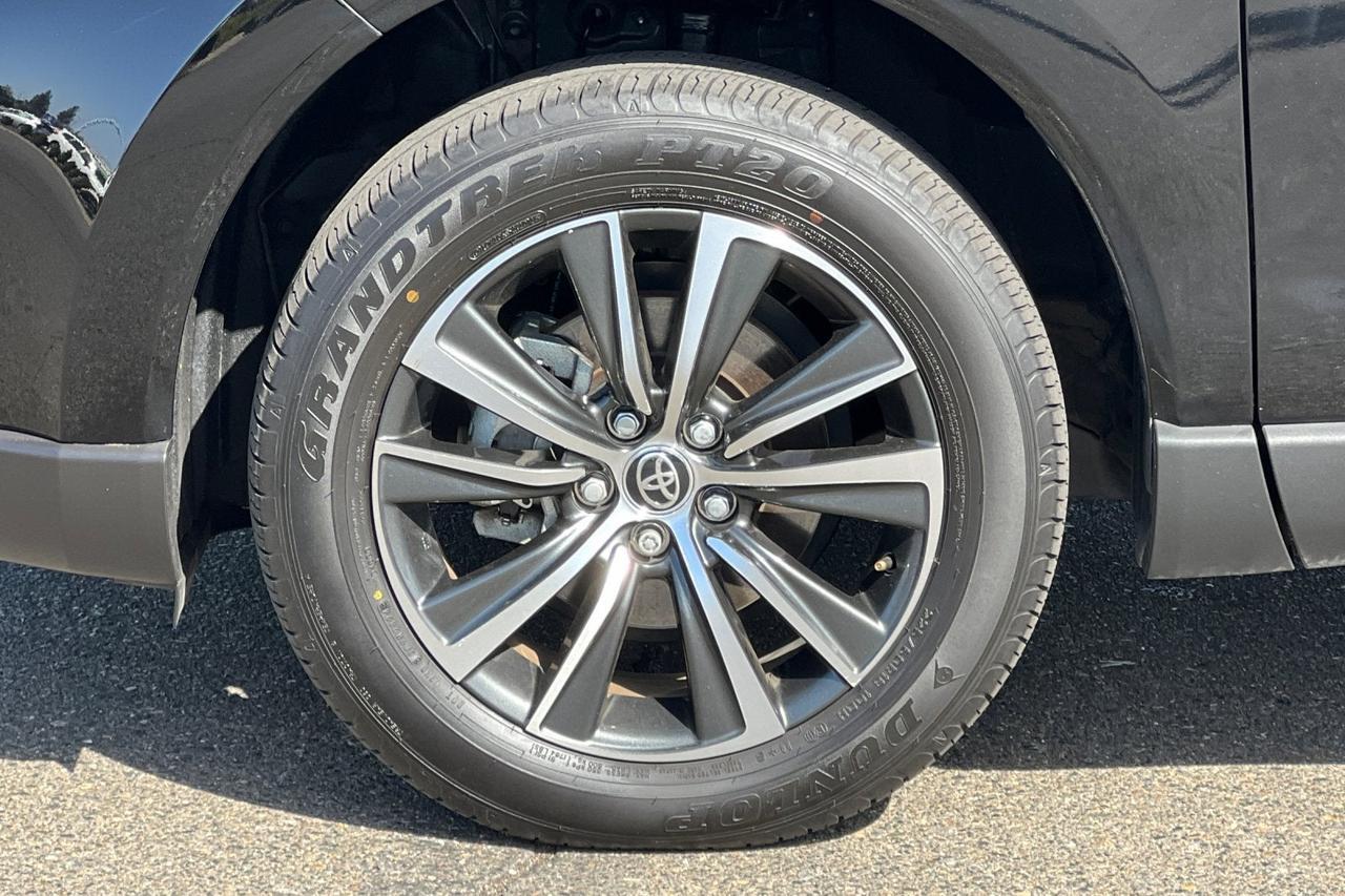 2024 Toyota Venza LE Roseville CA