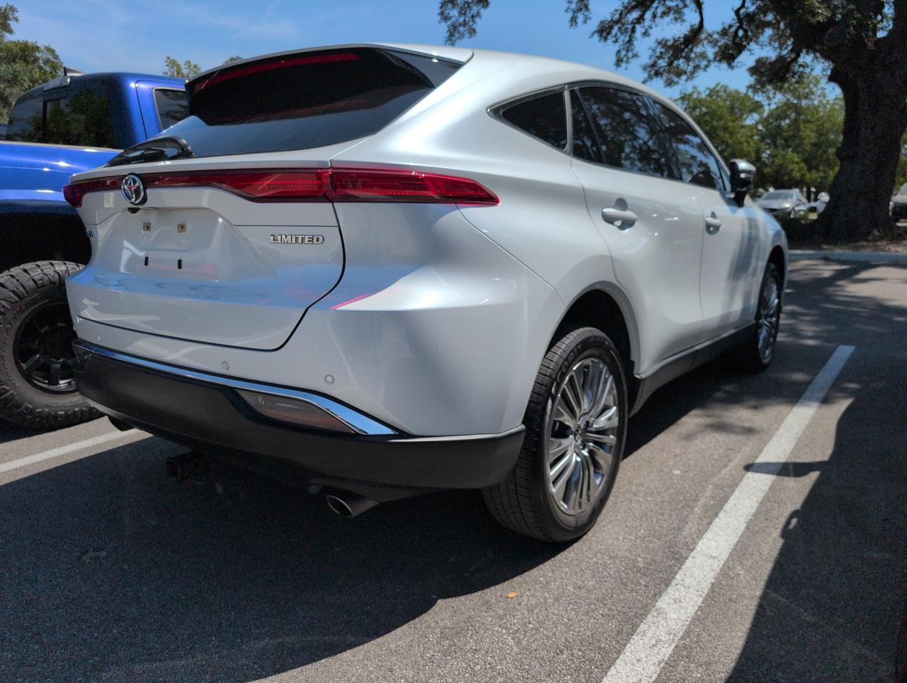 2024 Toyota Venza LE