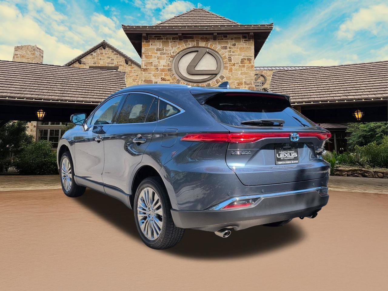 2024 Toyota Venza LE