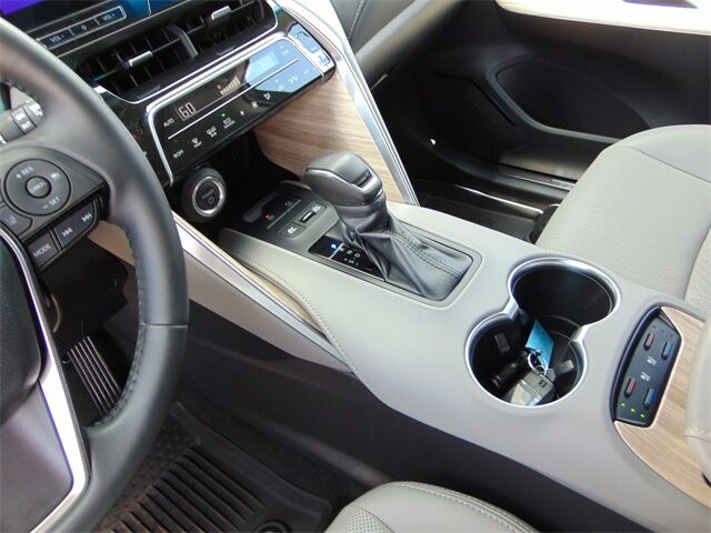 2024 Toyota Venza Limited Santa Fe NM