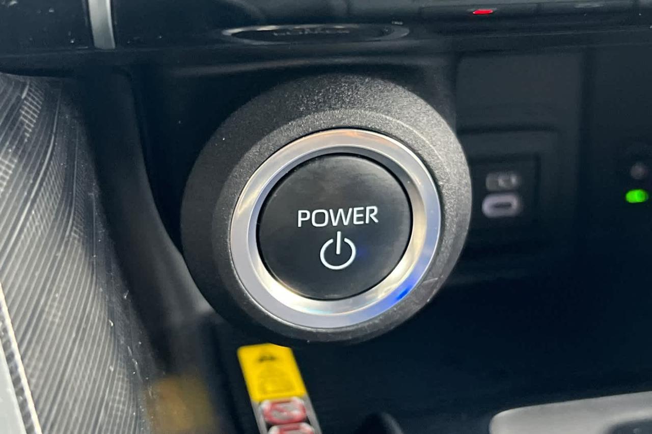 2024 Toyota Venza XLE Roseville CA