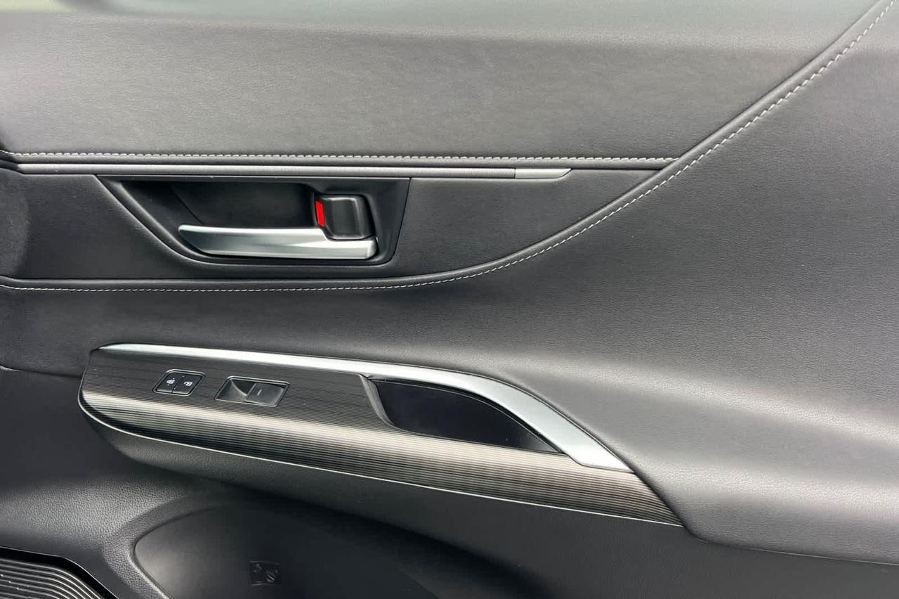 2024 Toyota Venza XLE Roseville CA