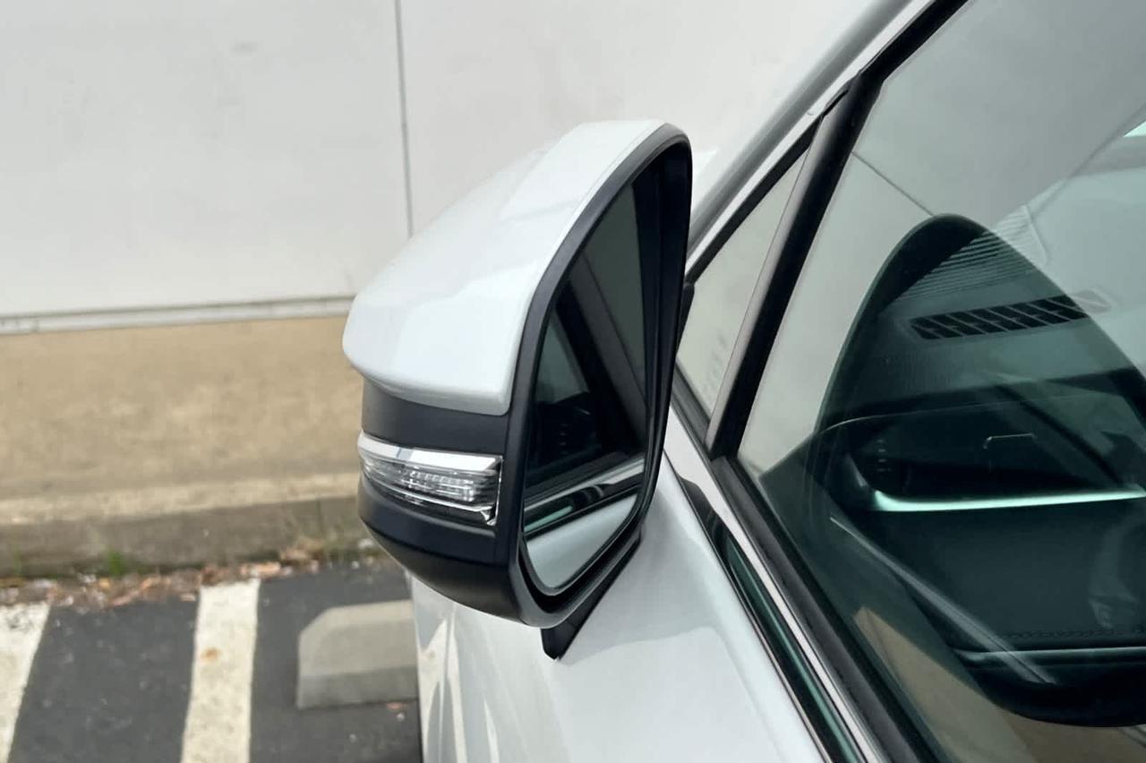 2024 Toyota Venza XLE Roseville CA