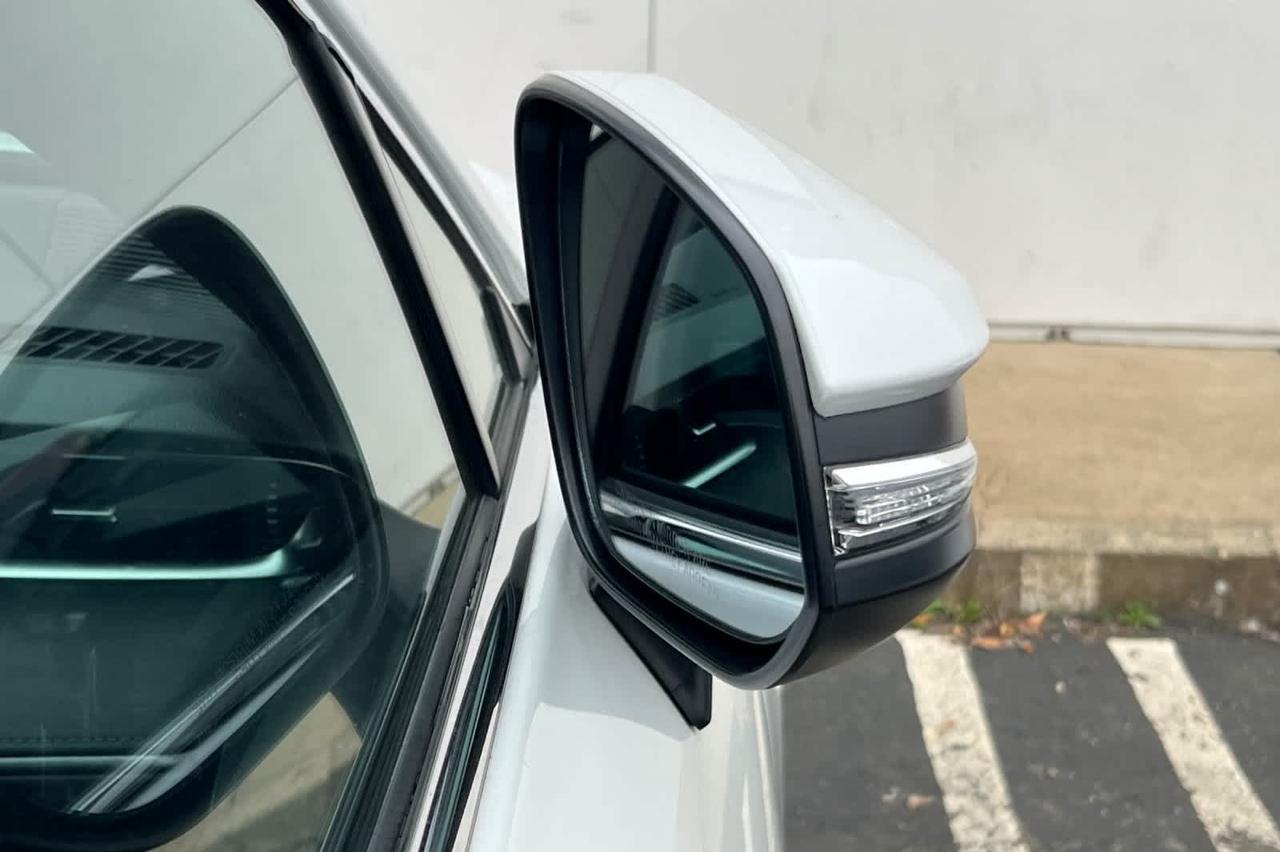 2024 Toyota Venza XLE Roseville CA