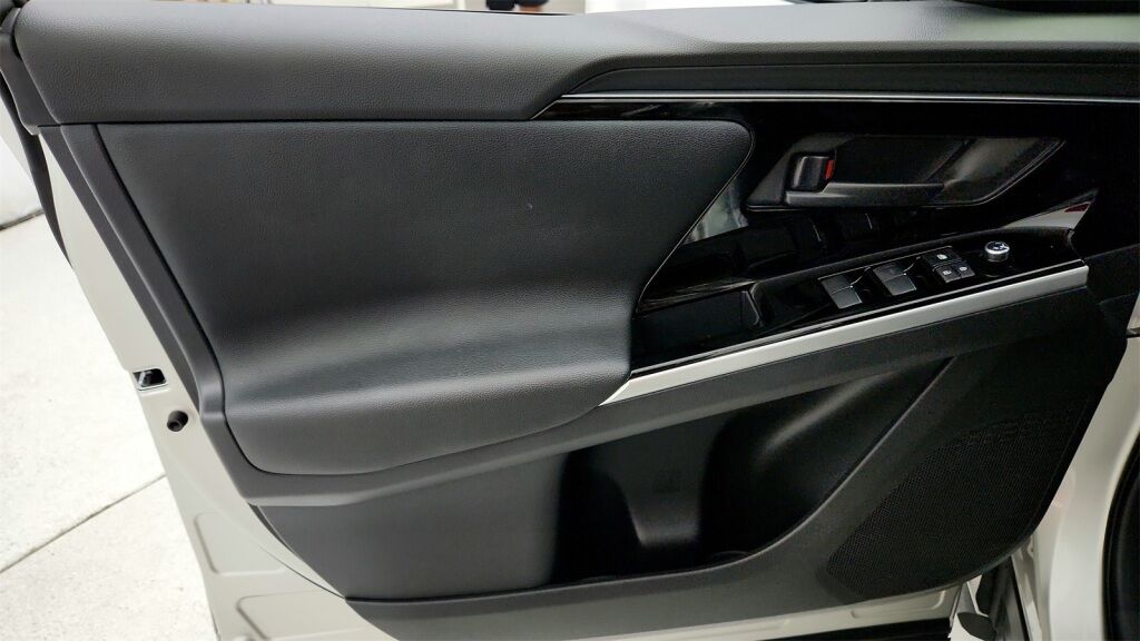 2024 Toyota bZ4X Limited Laurel MD