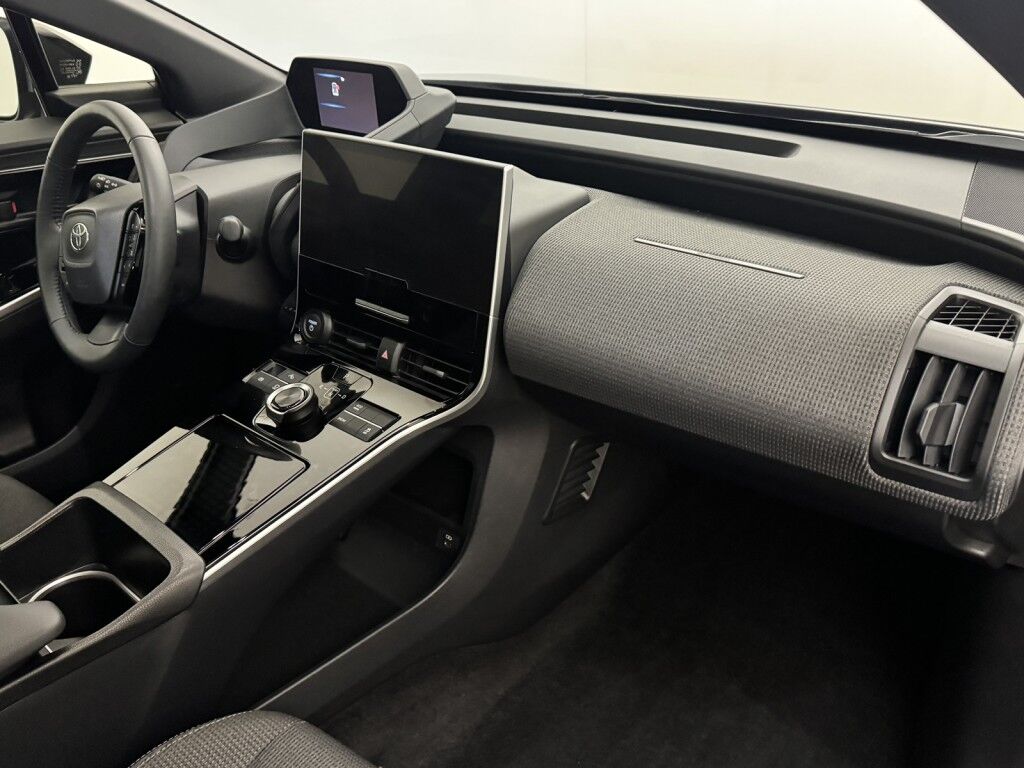 2024 Toyota bZ4X XLE Maumee OH