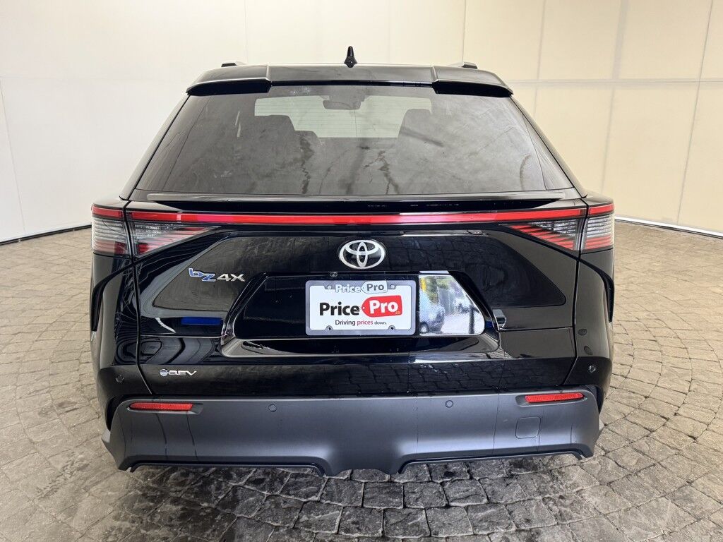 2024 Toyota bZ4X XLE Maumee OH