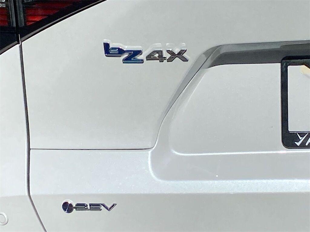 2024 Toyota bZ4X XLE Miramar FL