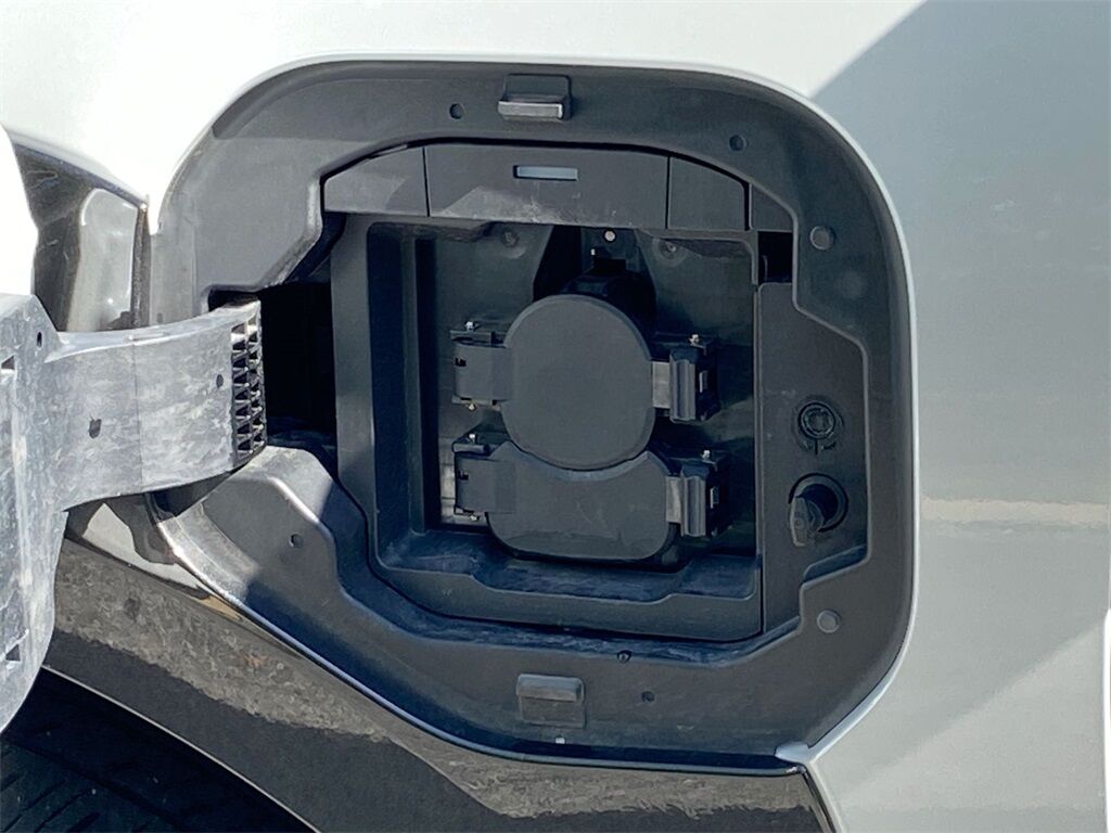 2024 Toyota bZ4X XLE Miramar FL