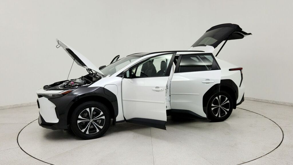2024 Toyota bZ4X XLE Laurel MD