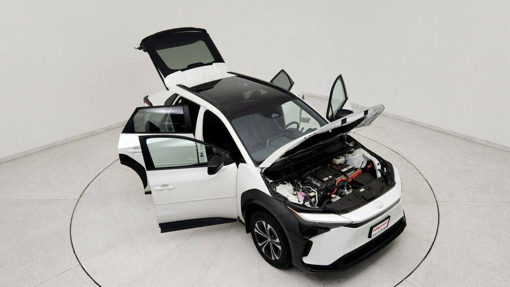 2024 Toyota bZ4X XLE Laurel MD