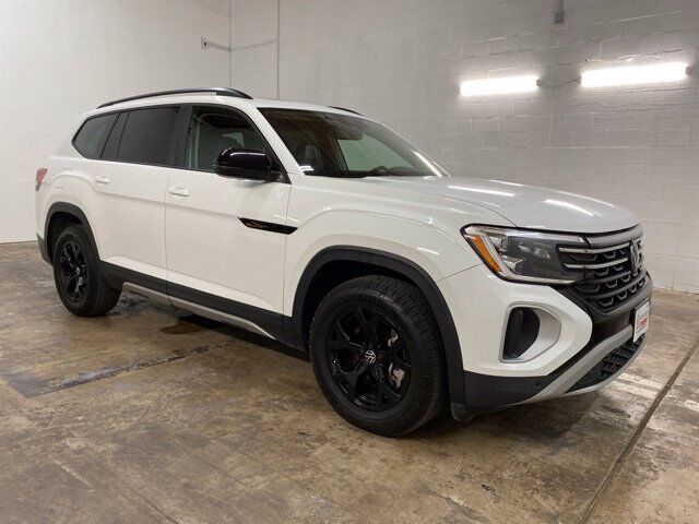 2024 Volkswagen Atlas 2.0T Peak Edition SE w/Technology Dallas TX