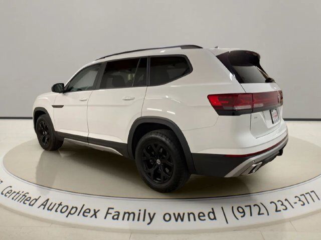 2024 Volkswagen Atlas 2.0T Peak Edition SE w/Technology