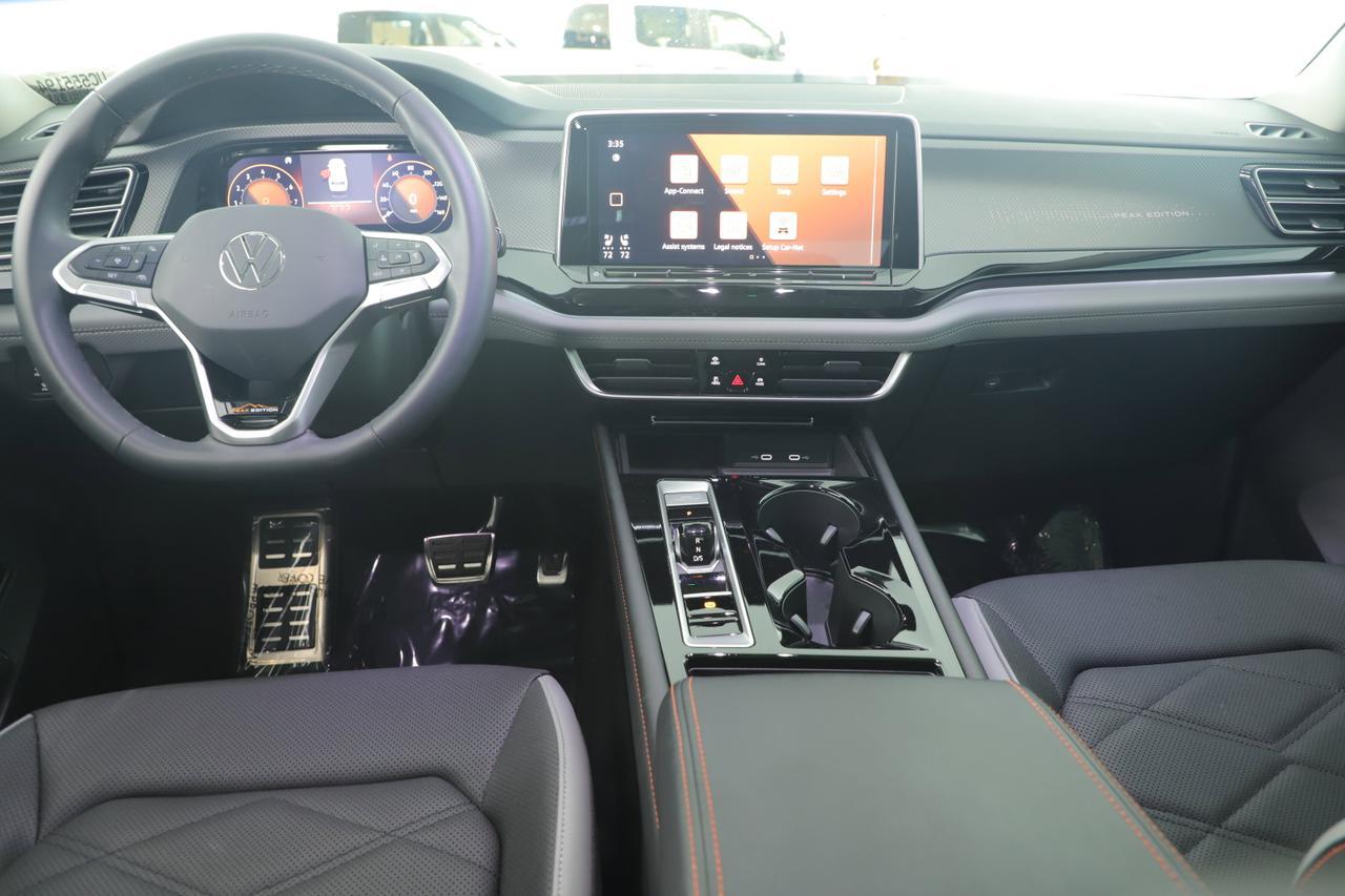 2024 Volkswagen Atlas 2.0T Peak Edition SE w/Technology New Braunfels TX