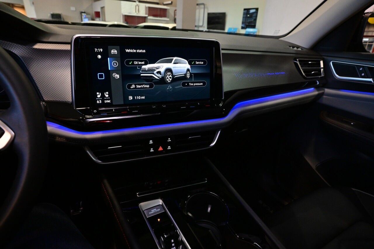 2024 Volkswagen Atlas 2.0T Peak Edition SE w/Technology Springfield NJ