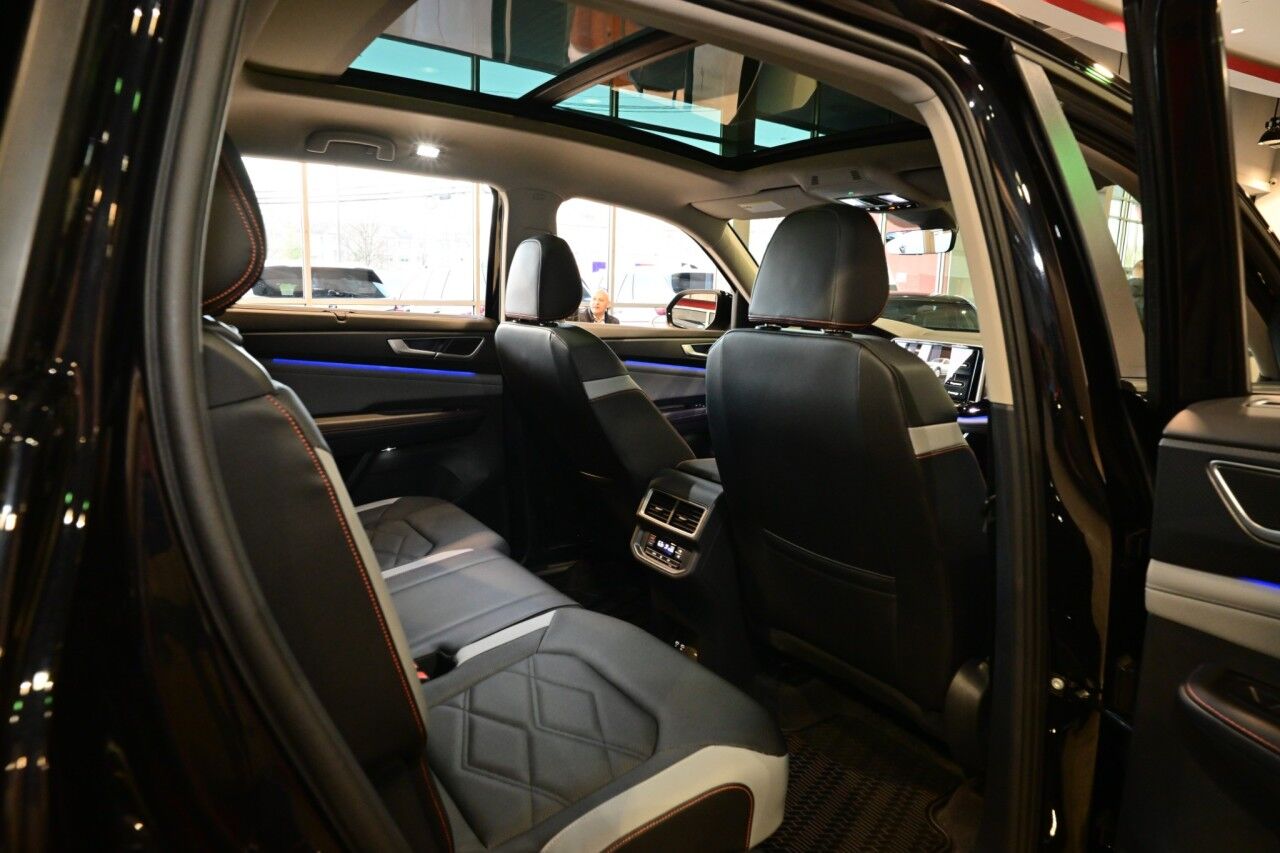 2024 Volkswagen Atlas 2.0T Peak Edition SE w/Technology Springfield NJ