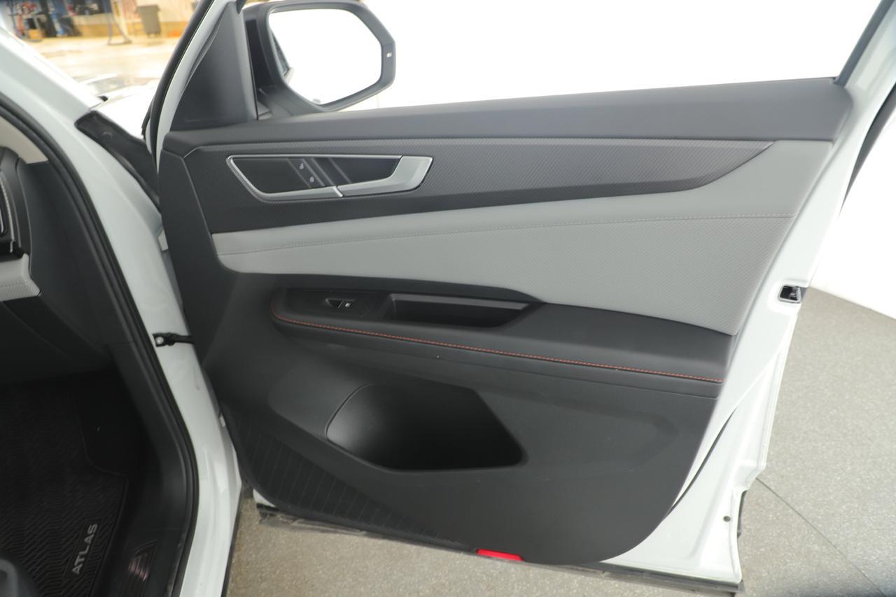 2024 Volkswagen Atlas 2.0T Peak Edition SE with Technology New Braunfels TX