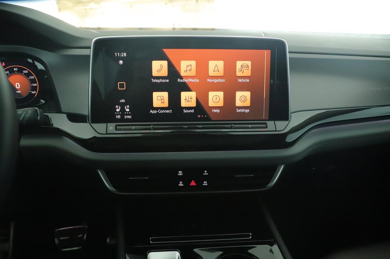 2024 Volkswagen Atlas 2.0T Peak Edition SE with Technology New Braunfels TX