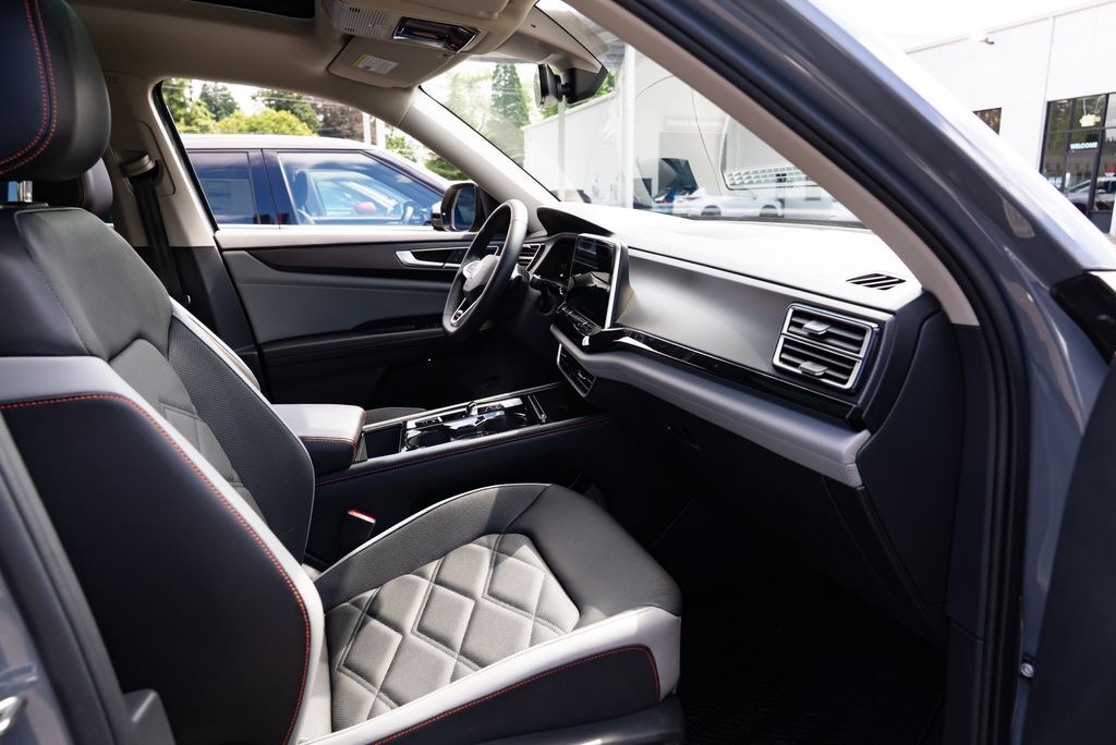 2024 Volkswagen Atlas 2.0T Peak Edition SEL Milwaukie OR