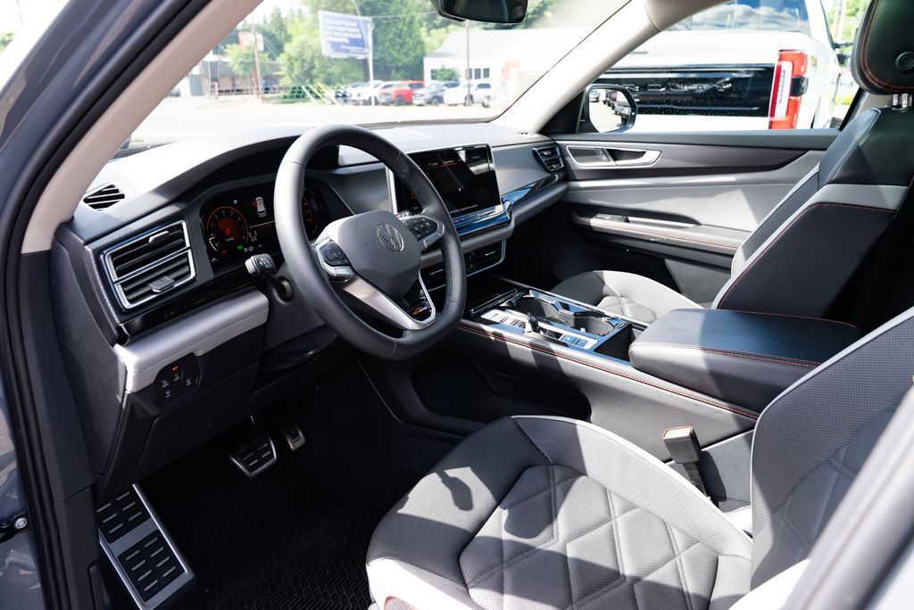 2024 Volkswagen Atlas 2.0T Peak Edition SEL Milwaukie OR