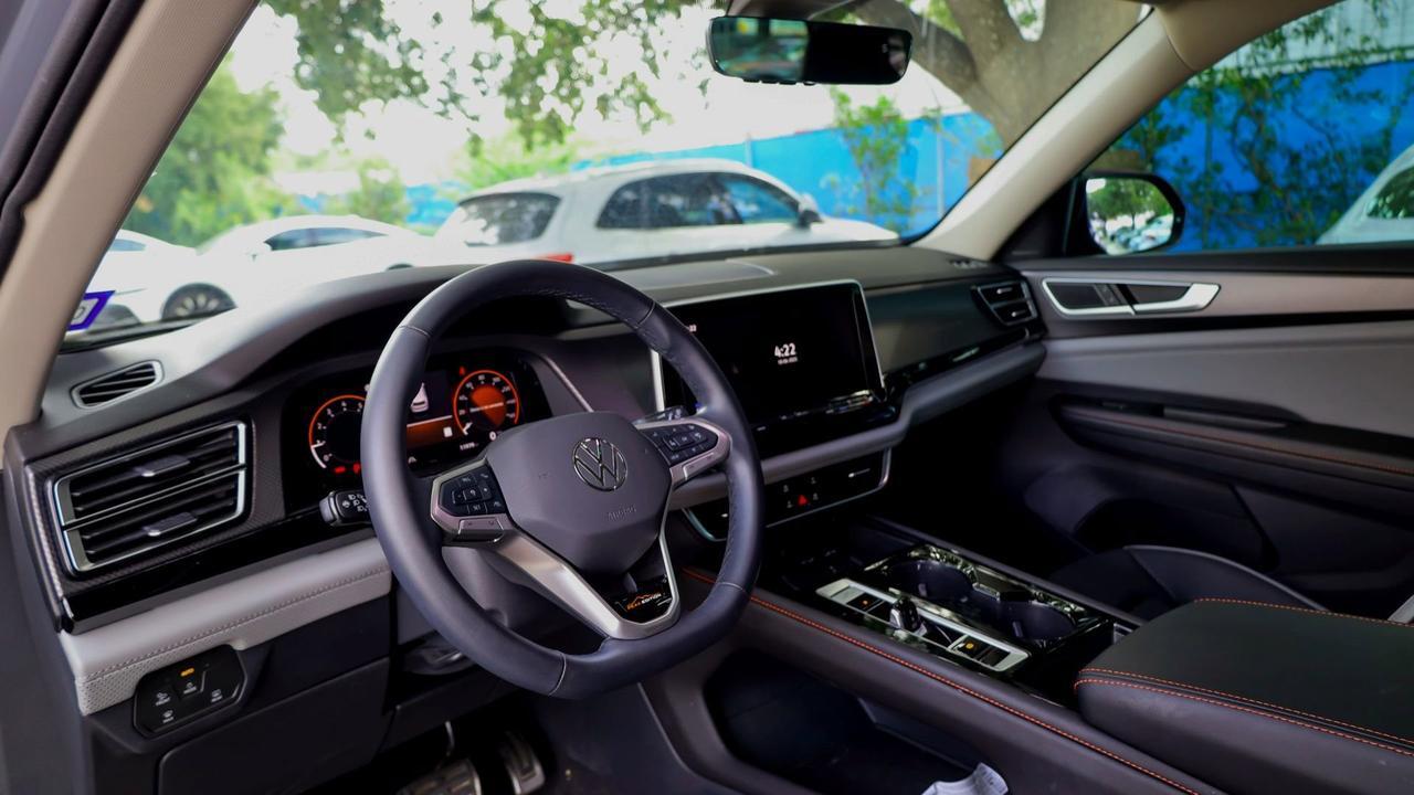 2024 Volkswagen Atlas 2.0T Peak Edition SEL  Selma TX