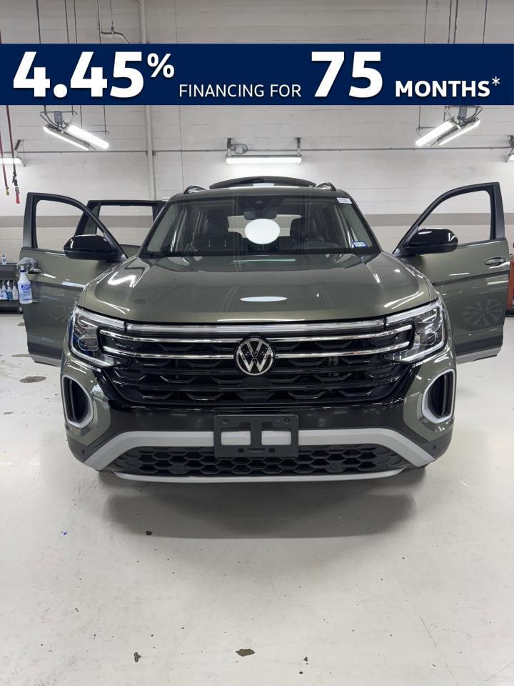 2024 Volkswagen Atlas 2.0T Peak Edition SEL
