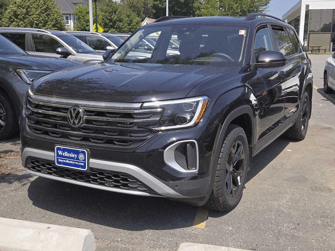 2024 Volkswagen Atlas 2.0T Peak Edition SEL Wellesley MA