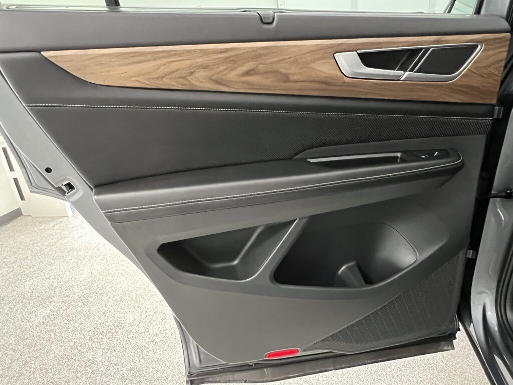 2024 Volkswagen Atlas 2.0T SE w/Technology Loveland CO