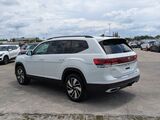 2024 Volkswagen Atlas 2.0T SE w/Technology Oshkosh WI