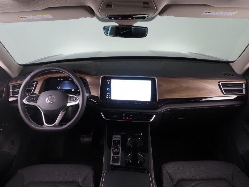 2024 Volkswagen Atlas 2.0T SE w/Technology *PANORAMA MOONROOF, ADAPTIVE CRUISE, SAFETY ALERTS, DIGITAL COCKPIT, BACKUP-CAMERA, CLIMATE SEATS, HEATED STEERING, 2ND ROW CAPTAIN'S, POWER LIFTGATE, 20 INCH ALLOYS, ANDROID & APPLE