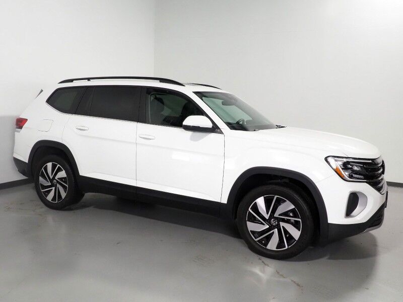 2024 Volkswagen Atlas 2.0T SE w/Technology *PANORAMA MOONROOF, ADAPTIVE CRUISE, SAFETY ALERTS, DIGITAL COCKPIT, BACKUP-CAMERA, CLIMATE SEATS, HEATED STEERING, REMOTE START, POWER LIFTGATE, 20 INCH ALLOYS, ANDROID & APPLE