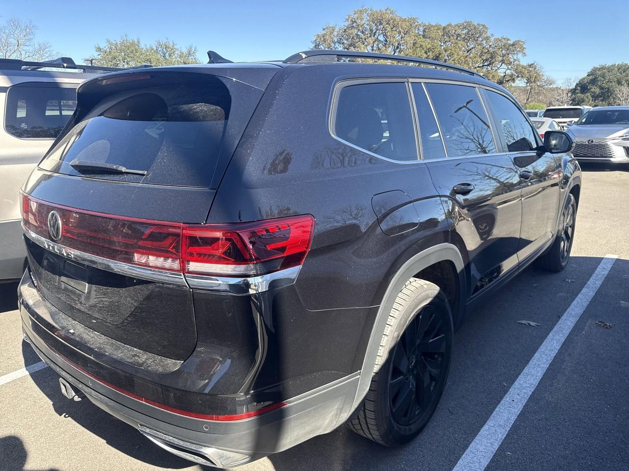 2024 Volkswagen Atlas 2.0T SE w/Technology