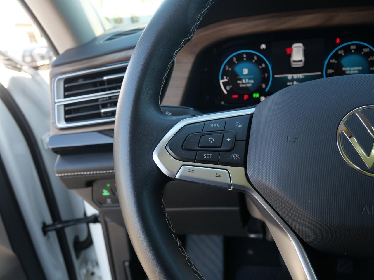 2024 Volkswagen Atlas 2.0T SE w/Technology San Juan TX