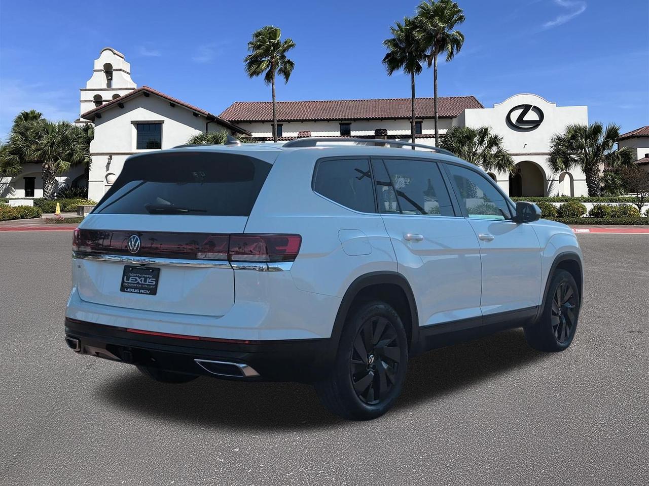 2024 Volkswagen Atlas 2.0T SE w/Technology