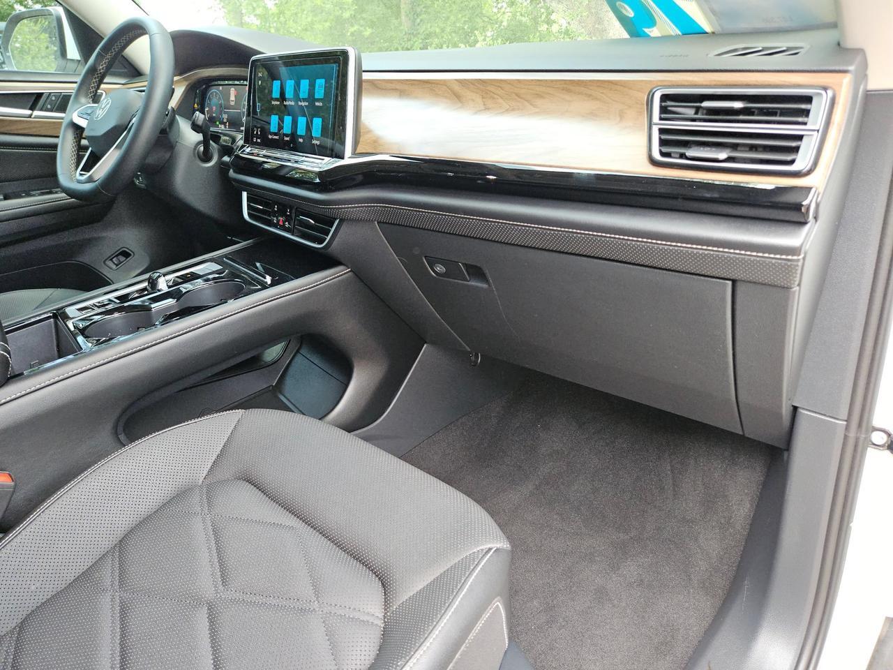 2024 Volkswagen Atlas 2.0T SE w/Technology San Antonio TX