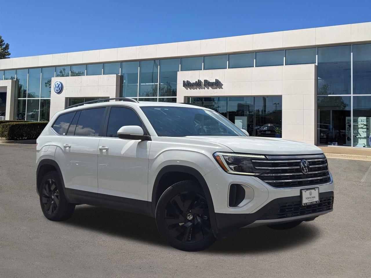2024 Volkswagen Atlas 2.0T SE w/Technology