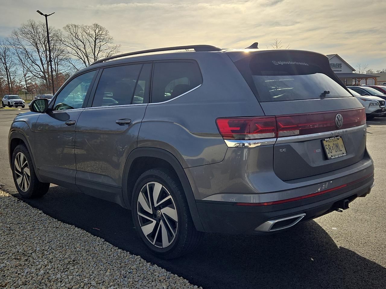 2024 Volkswagen Atlas 2.0T SE w/Technology