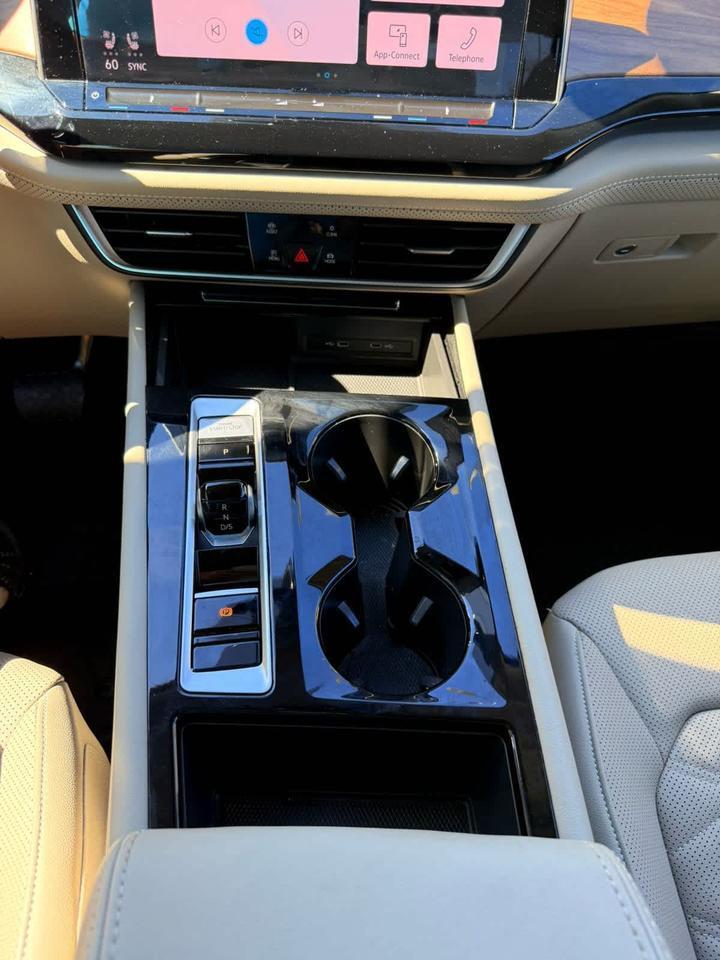 2024 Volkswagen Atlas 2.0T SE w/Technology Wellesley MA