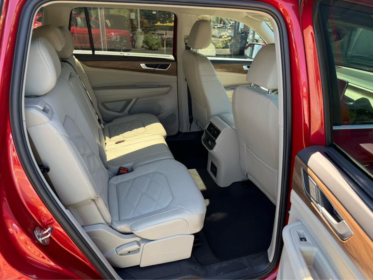 2024 Volkswagen Atlas 2.0T SE w/Technology Wellesley MA