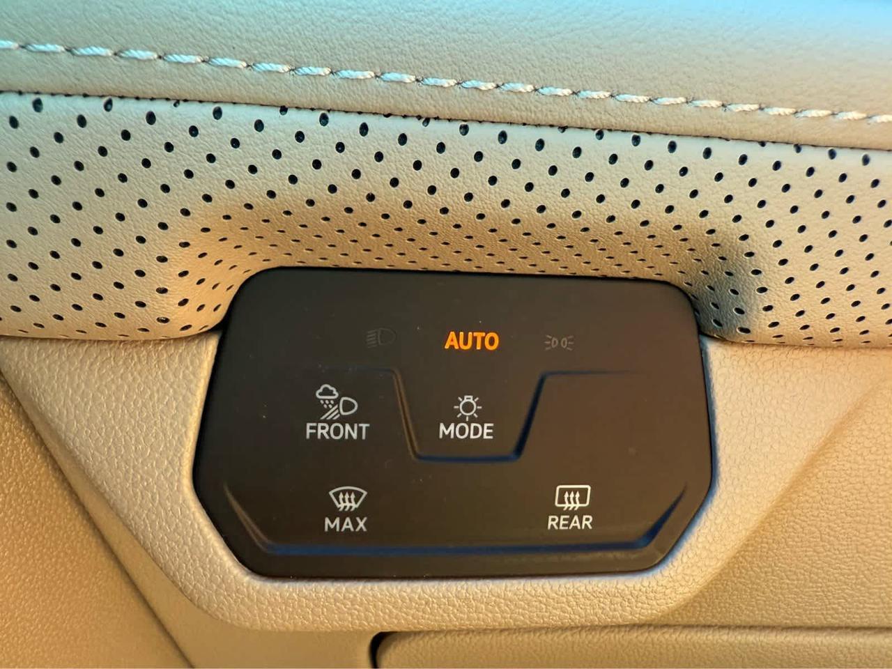 2024 Volkswagen Atlas 2.0T SE w/Technology Wellesley MA