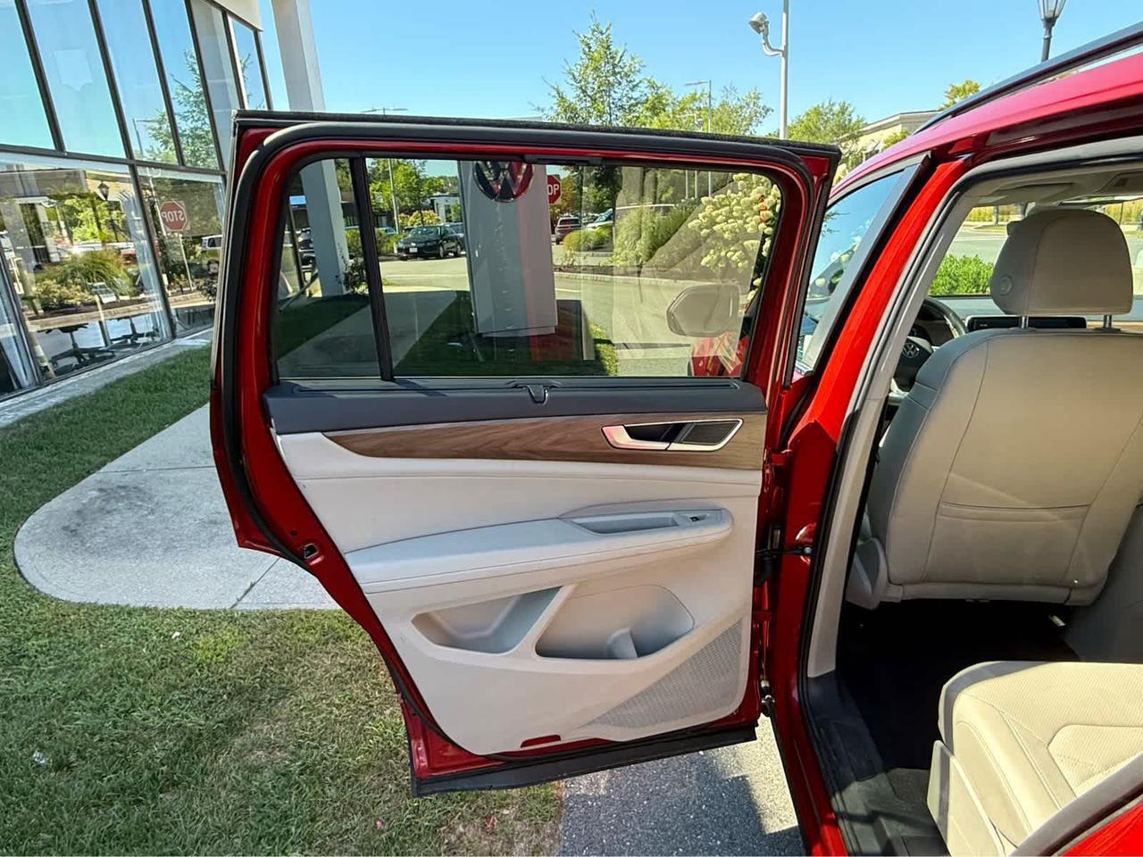 2024 Volkswagen Atlas 2.0T SE w/Technology Wellesley MA