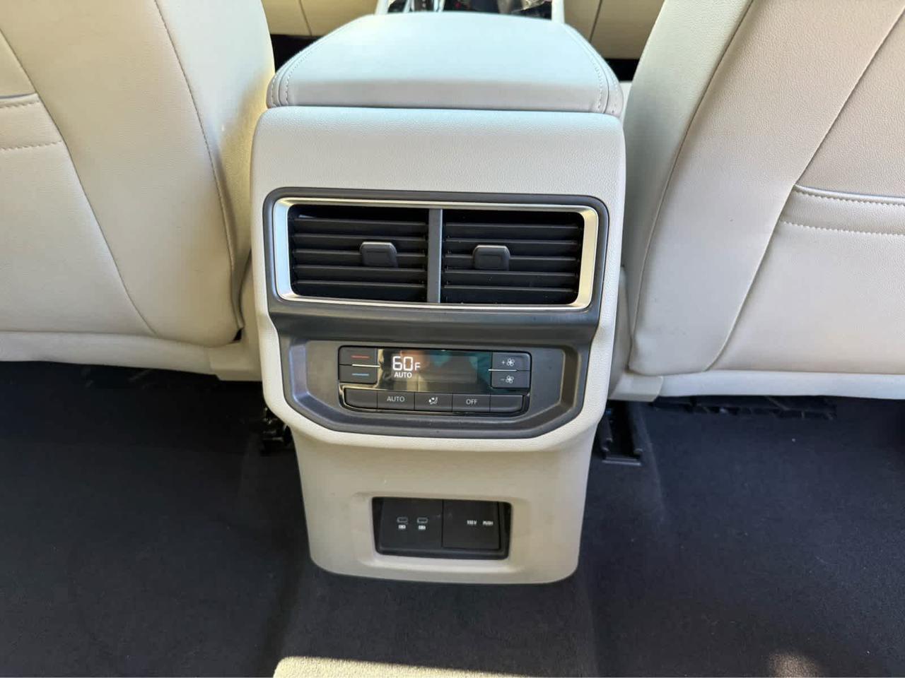 2024 Volkswagen Atlas 2.0T SE w/Technology Wellesley MA