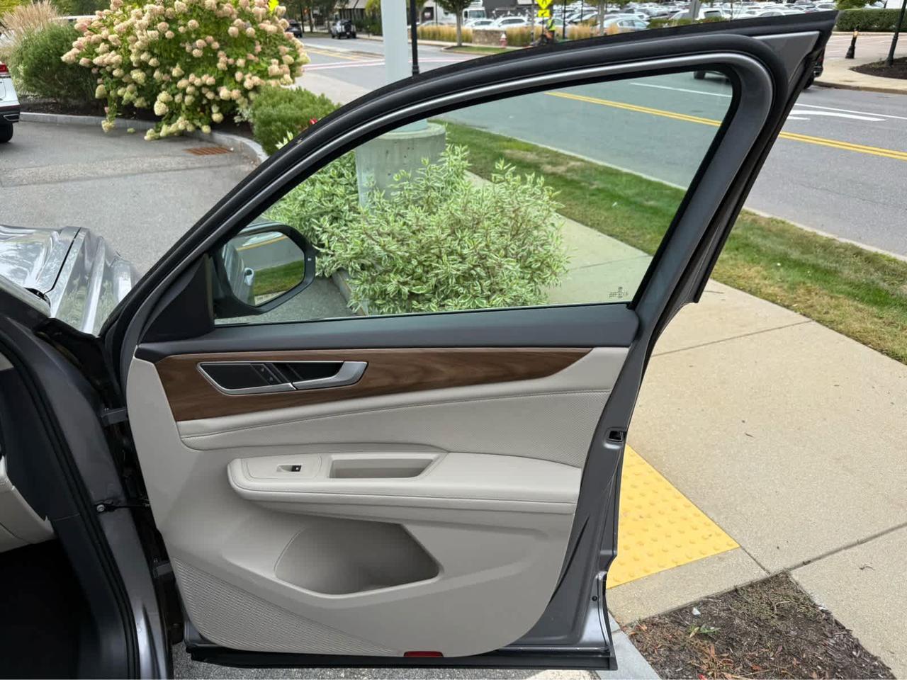 2024 Volkswagen Atlas 2.0T SE w/Technology Wellesley MA